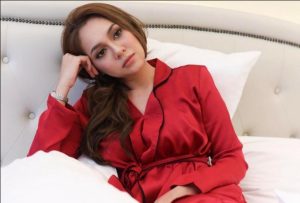 Nelydia Senrose Berdepan Saman, Didakwa Langgar Kontrak