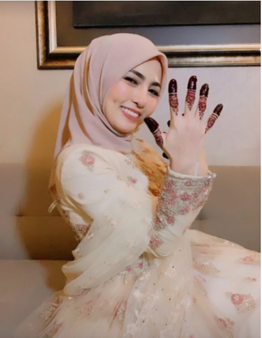 Pengasuh Anak Selamat Bernikah Dengan Lelaki Pilihan, Siti Nurhaliza Taja Busana Pengantin