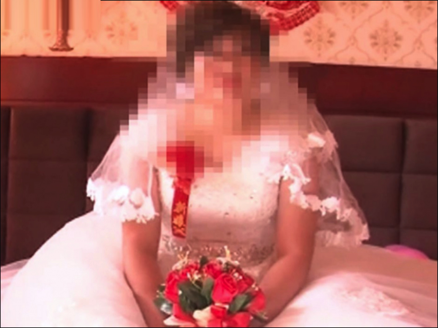 Lelaki Tengok Video Pasangan Kahwin, Terkejut Mendapati Pengantin Wanita Itu Isterinya
