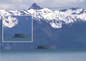 'Piring Terbang Gergasi' Muncul Di Alaska Dan Dilihat Seakan Bergerak Atas Air